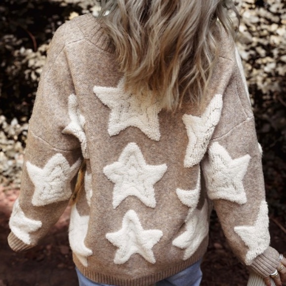 Cream White Star Sweater Cardigan - Picture 2 of 2